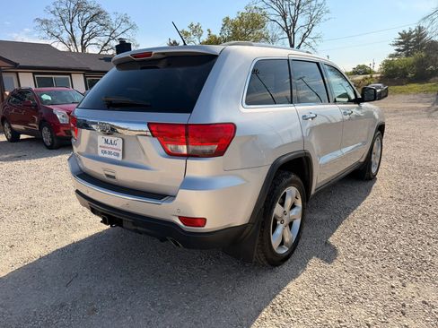Used 2012 Jeep Grand Cherokee Limited w/ Luxury Group II AWD/4WD image 5