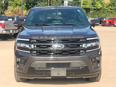 Used 2023 Ford Expedition Limited RWD image 2