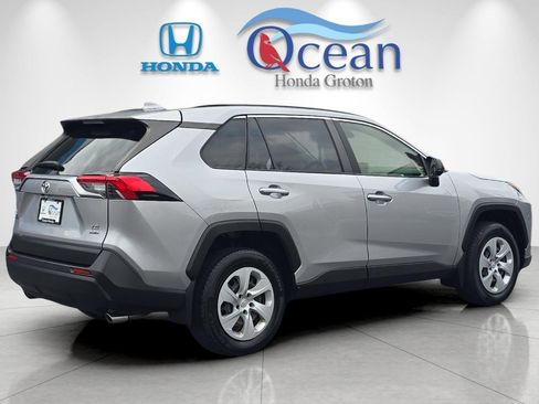 Used 2020 Toyota RAV4 LE image 3