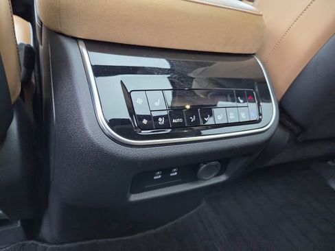 Certified 2025 INFINITI QX80 Sensory AWD/4WD image 17