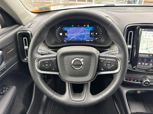Certified 2024 Volvo XC40 B5 Ultimate w/ Protection Package Premier AWD/4WD image 10