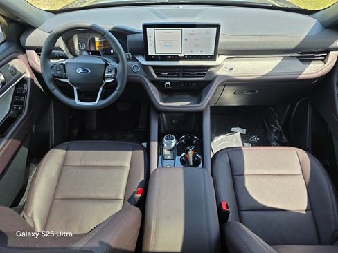 New 2026 Ford Explorer Platinum image 16