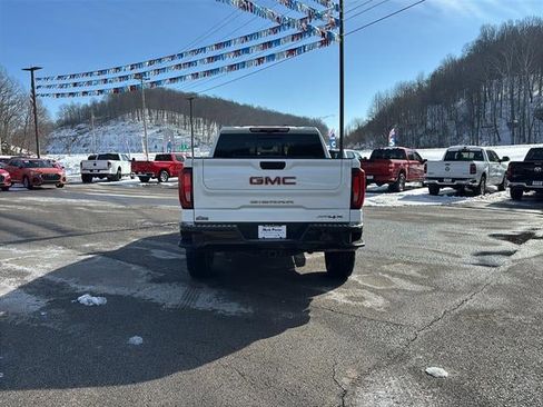 Used 2023 GMC Sierra 1500 AT4X AWD/4WD image 6