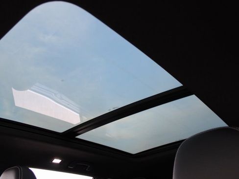 Certified 2025 Volkswagen Atlas Cross Sport SEL image 19