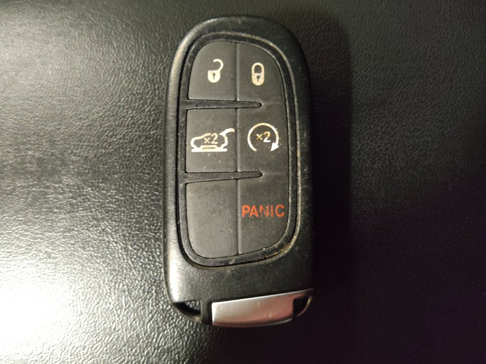 Used 2019 Jeep Cherokee Limited FWD image 32