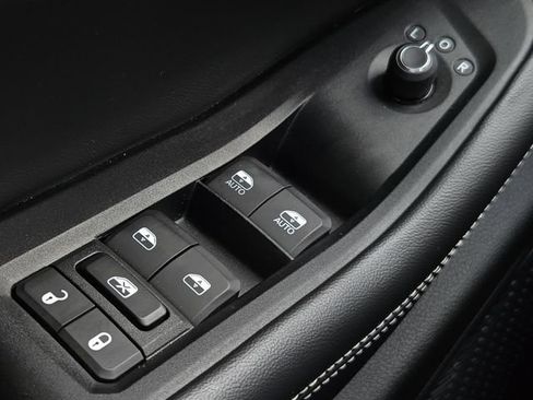 Used 2023 Jeep Grand Cherokee Altitude AWD/4WD image 28