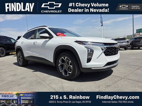 Certified 2024 Chevrolet Trax LT w/ Sunroof Package FWD image 1