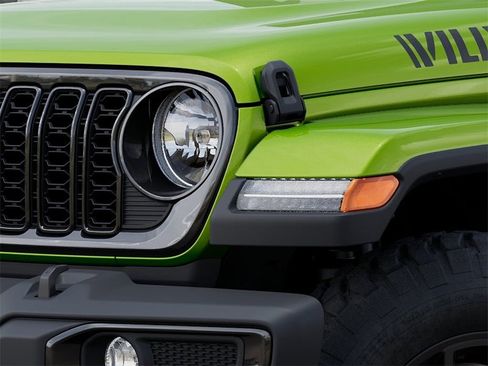 New 2025 Jeep Gladiator Willys image 10
