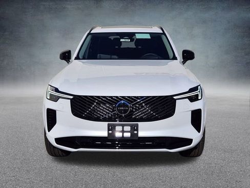 New 2026 Volvo XC90 B6 Ultra w/ Protection Package image 2