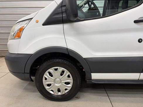 Used 2015 Ford Transit 150 XLT RWD image 4