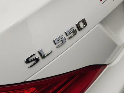 Used 2017 Mercedes-Benz SL 550 image 32
