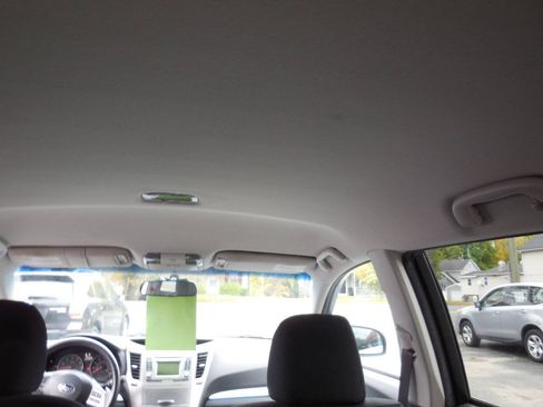 Used 2014 Subaru Outback 2.5i Premium AWD/4WD image 11