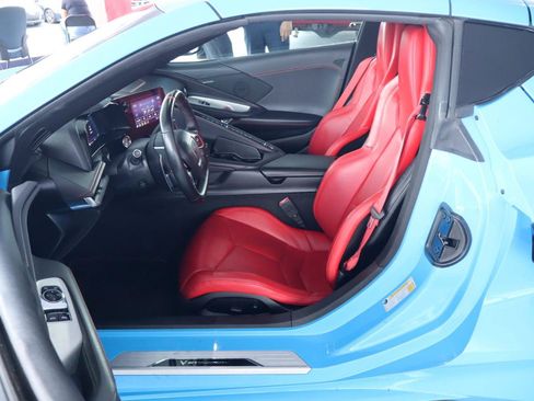 Used 2021 Chevrolet Corvette Stingray Coupe w/ 1LT RWD image 17