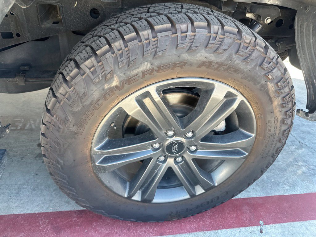Used 2021 Ford F150 Lariat w/ Equipment Group 502A High AWD/4WD image 11