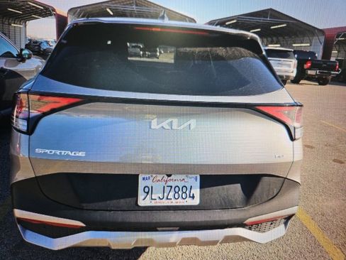 Used 2024 Kia Sportage LX image 15