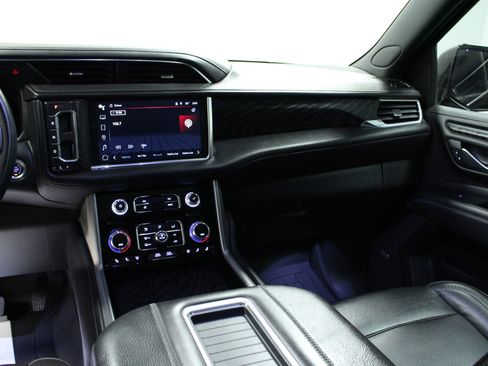 Used 2023 GMC Yukon XL Denali image 20