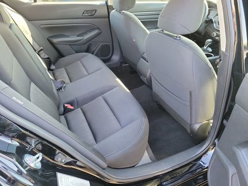 Used 2024 Nissan Altima 2.5 SV image 16