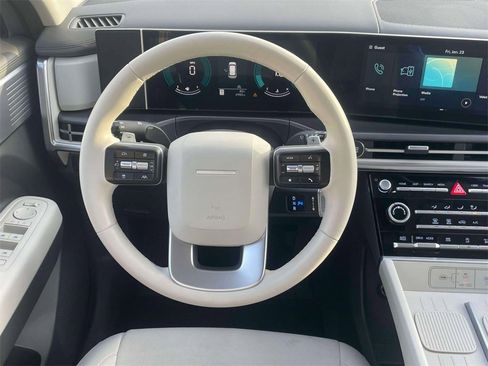 Used 2025 Hyundai Santa Fe SE image 14