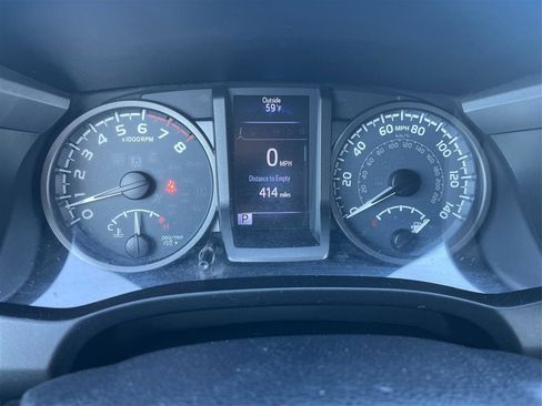 Used 2017 Toyota Tacoma TRD Off-Road w/ Tow Package (A/T) image 16