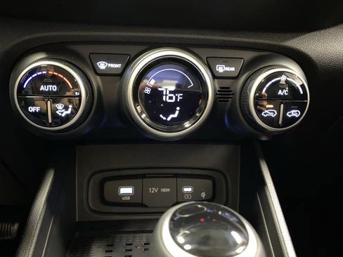 New 2026 Hyundai Venue SEL image 18