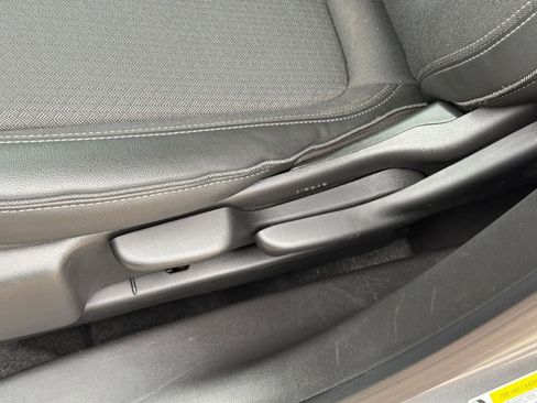 Used 2025 Buick Encore GX Preferred image 23