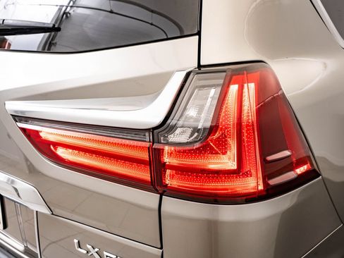 Certified 2021 Lexus LX 570 4WD w/ Luxury Package image 9