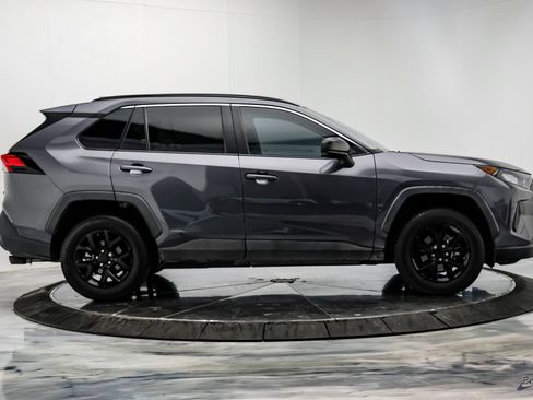 Used 2021 Toyota RAV4 LE image 18