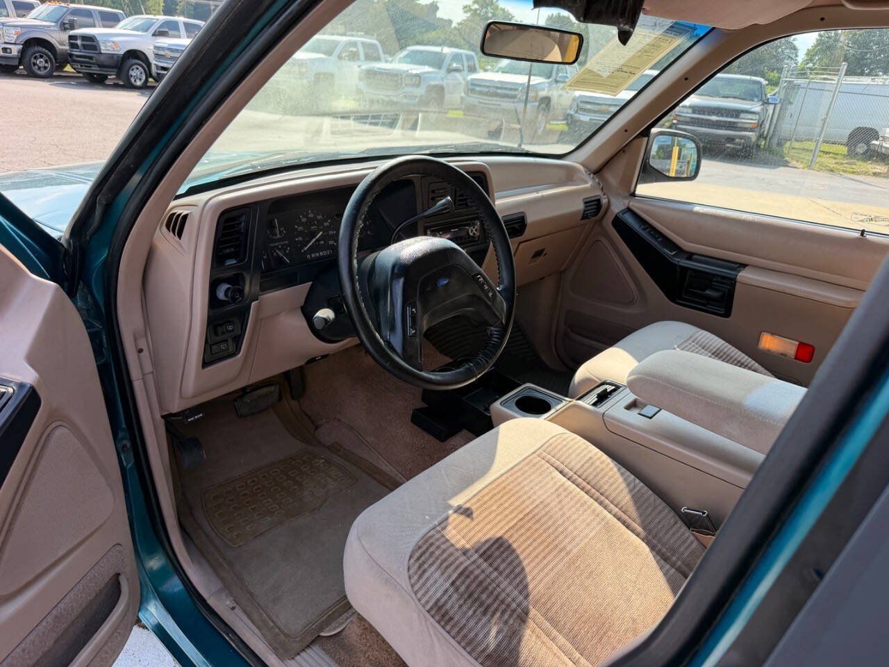 Used 1992 Ford Explorer XLT AWD/4WD image 10