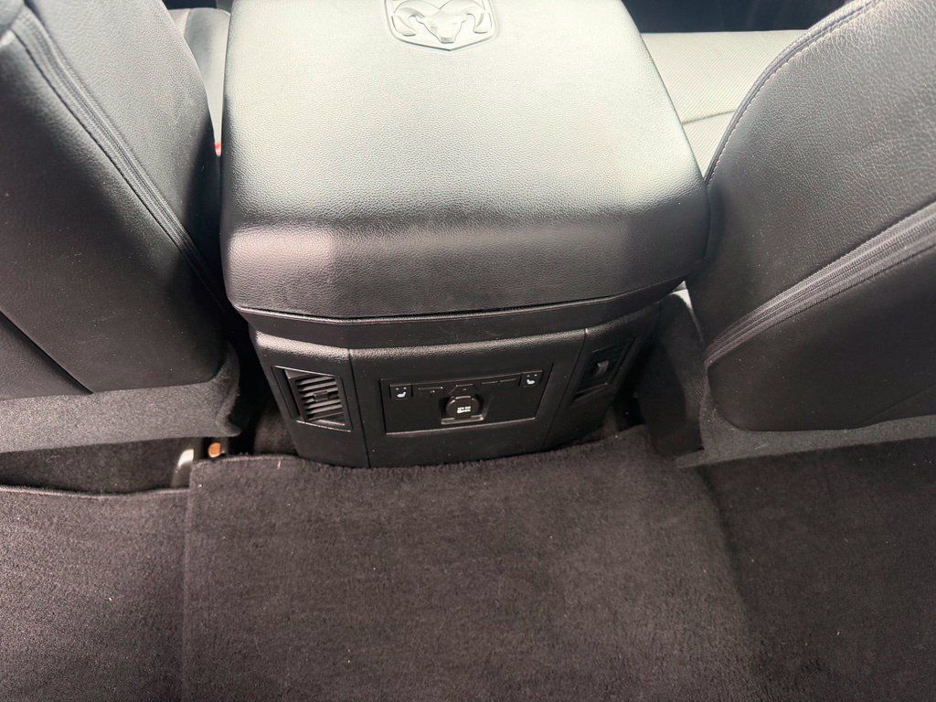 Used 2015 RAM 1500 Laramie w/ Convenience Group AWD/4WD image 24