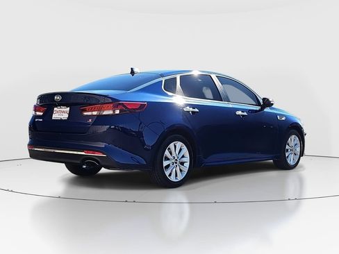 Used 2018 Kia Optima S FWD image 5