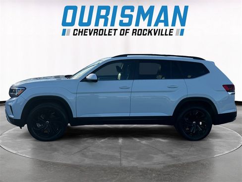 Used 2022 Volkswagen Atlas SE w/ Panoramic Sunroof Package image 3