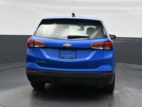 Used 2024 Chevrolet Equinox LS w/ Driver Confidence II Package FWD image 4