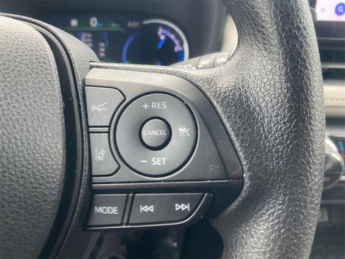 Used 2024 Toyota RAV4 XLE image 19