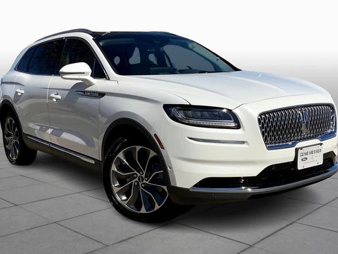 Used 2022 Lincoln Nautilus Reserve FWD image 3