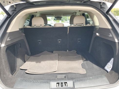 Used 2022 Lincoln Corsair FWD image 6