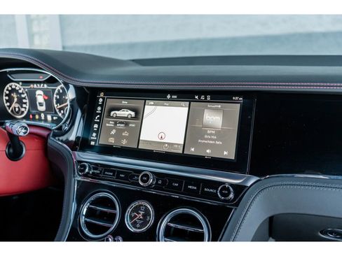 Used 2023 Bentley Continental GT V8 image 41
