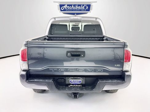 Used 2021 Toyota Tacoma TRD Sport image 5