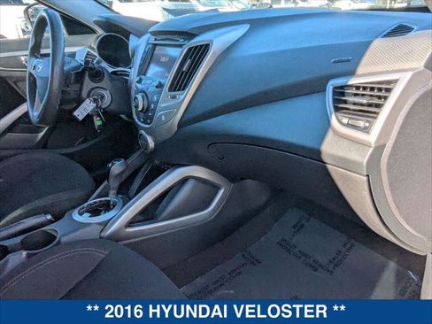 Used 2016 Hyundai Veloster image 22