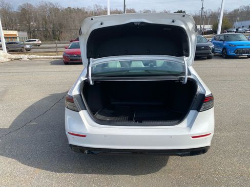 Certified 2023 Honda Accord Touring image 18