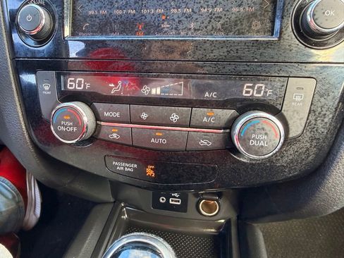 Used 2018 Nissan Rogue SV w/ Premium Package AWD/4WD image 36