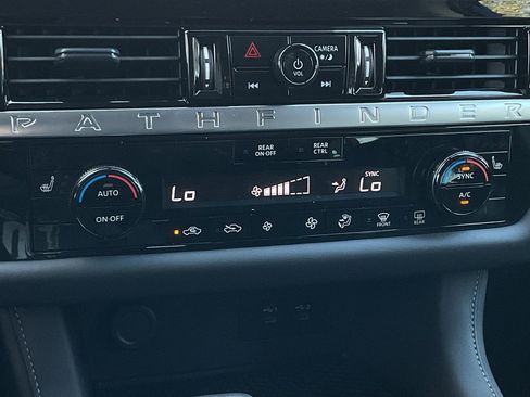 New 2026 Nissan Pathfinder SV image 32