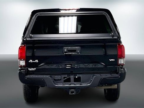 Used 2022 Toyota Tacoma SR image 6