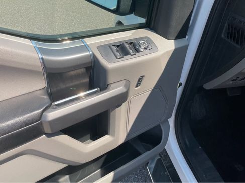 Used 2015 Ford F150 XLT w/ Equipment Group 302A Luxury RWD image 11