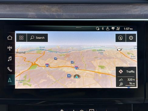 Used 2019 Audi e-tron Premium Plus image 13