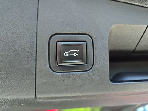 Used 2017 Cadillac XT5 Luxury w/ Driver Awareness Package AWD/4WD image 34