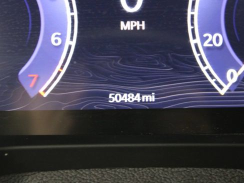 Used 2024 Jeep Grand Cherokee Altitude AWD/4WD image 41