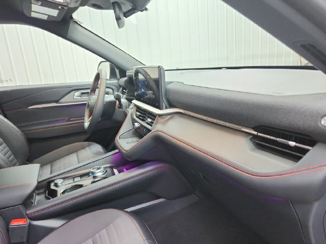 Used 2025 Ford Explorer ST-Line w/ Premium Package RWD image 39
