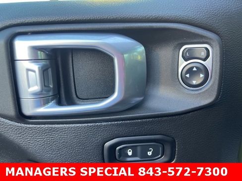 Used 2021 Jeep Wrangler Unlimited Sahara image 21