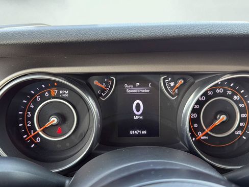 Used 2018 Jeep Wrangler Sport AWD/4WD image 19