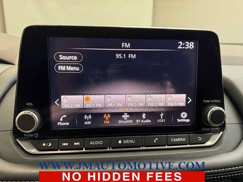Used 2023 Nissan Rogue S AWD/4WD image 22